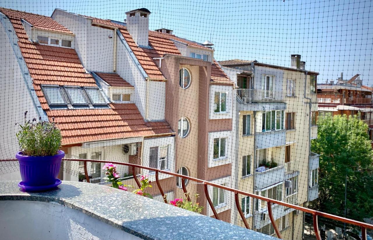 Bright Central Studio For 4 In Μπουργκάς Εξωτερικό φωτογραφία